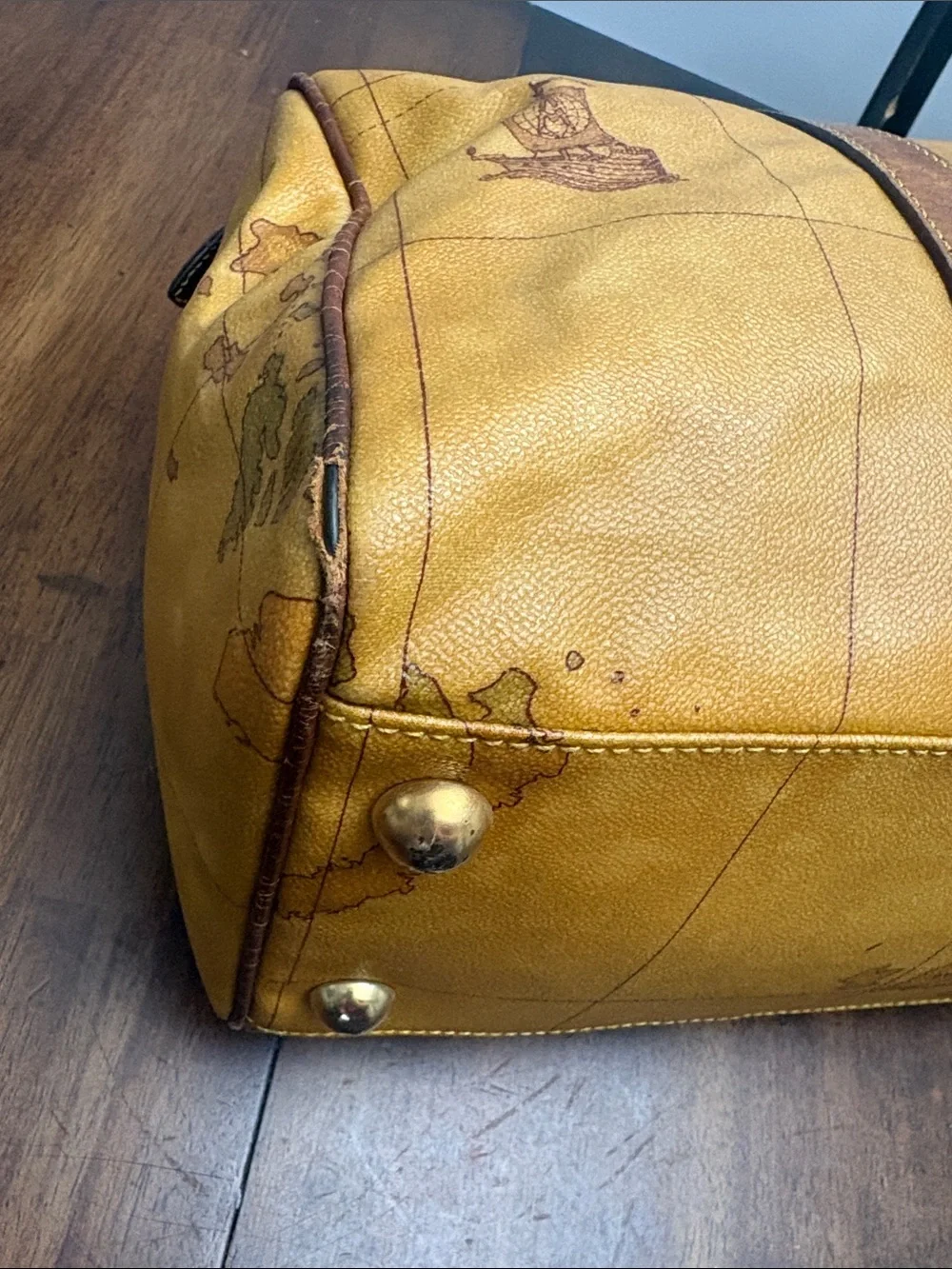 Low start Alviero Martini Geo Map Boston Travel Bag w/ Lock & Key in GUC. - Picture 7 of 16